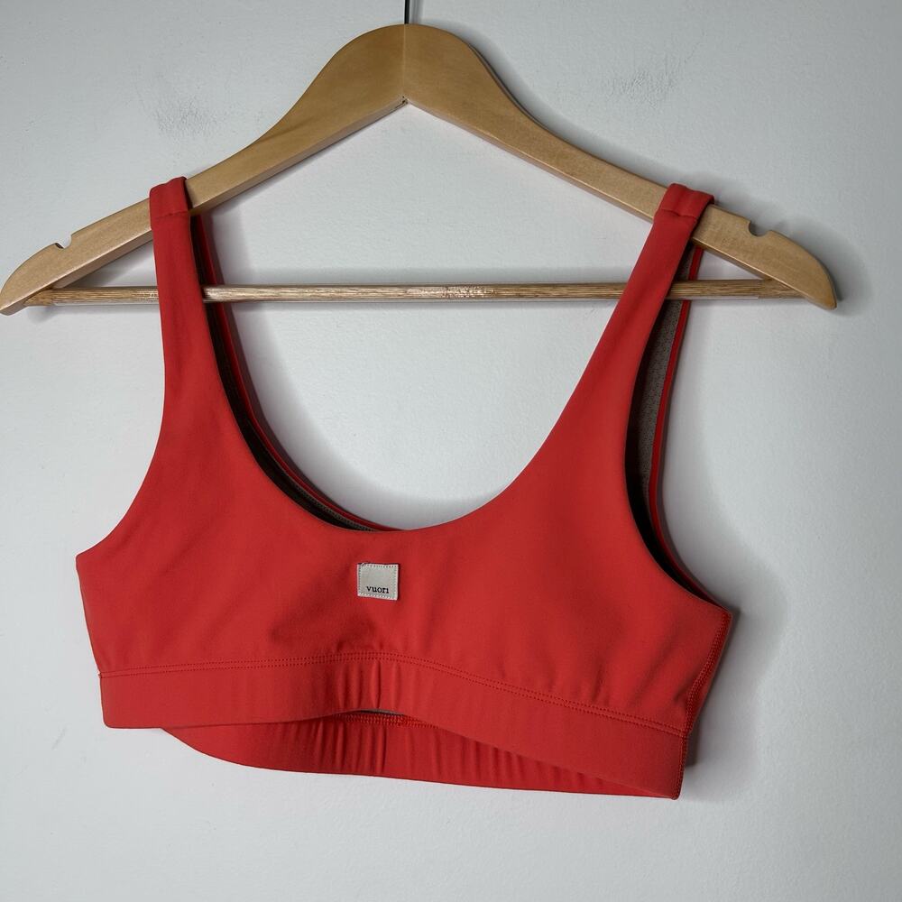 Vuori Daily Sports Bra Grapefruit Womens Small Workout Athleisure Loungewear - Picture 6 of 8